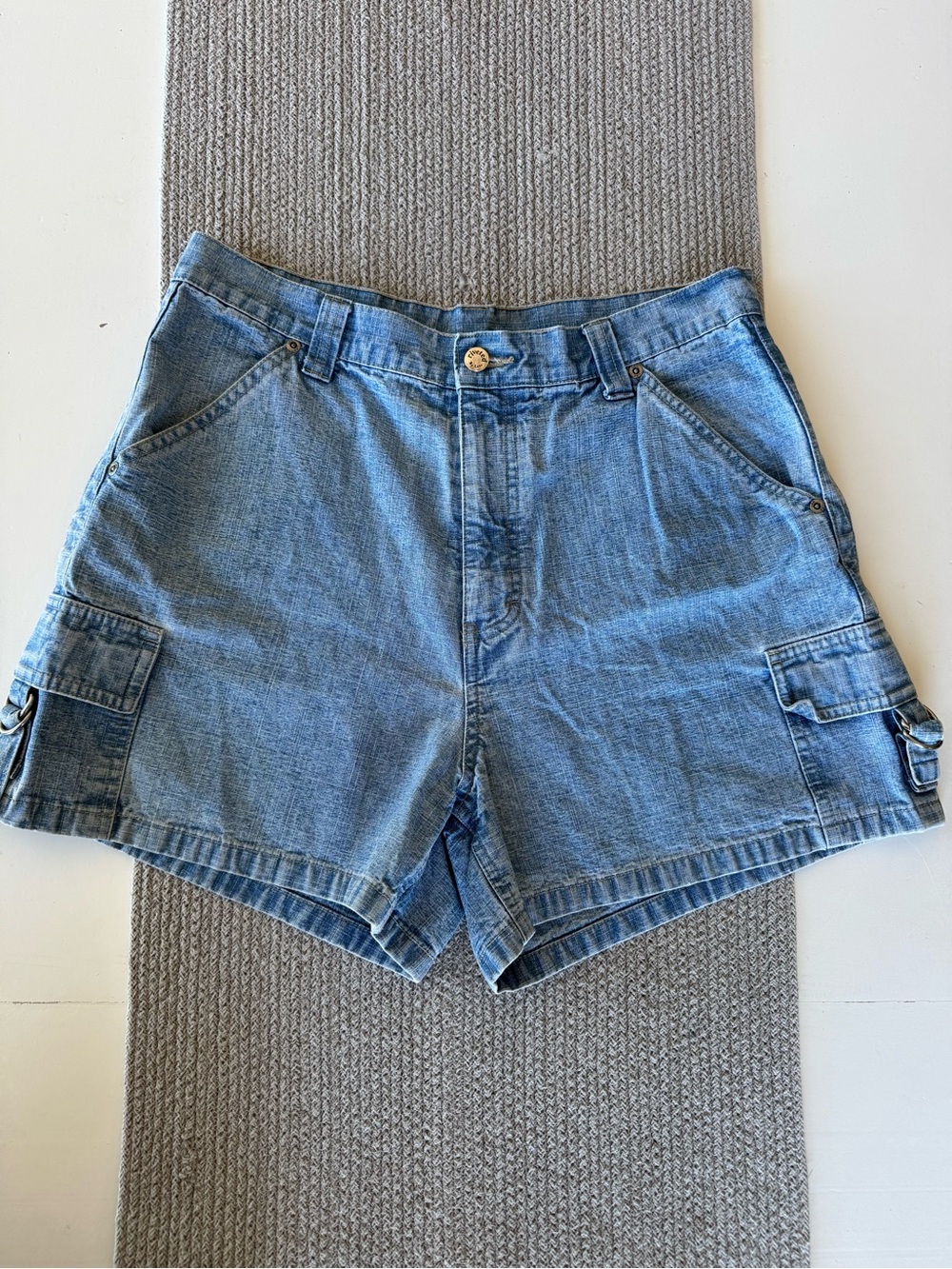 Vintage Lee Riveted Medium Blue Denim Utility Cargo Jean Shorts Sz 12